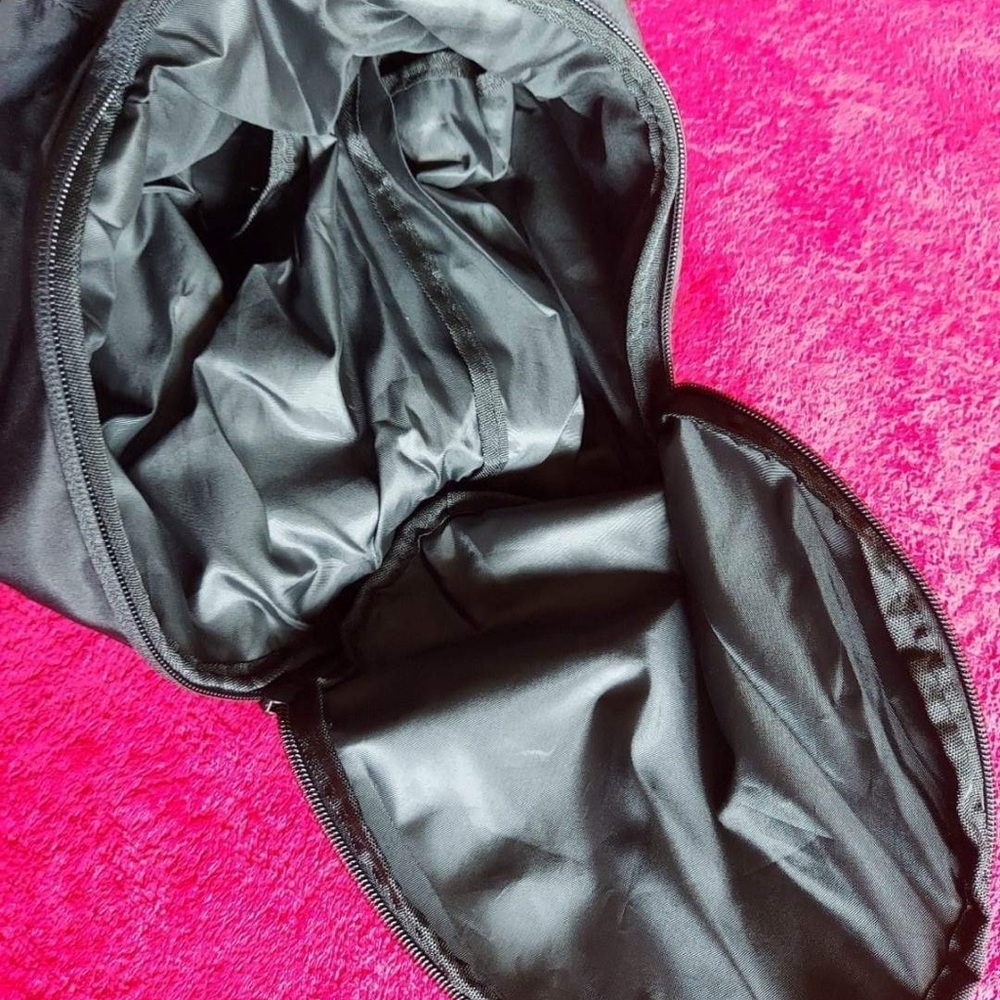 PINK Everyday duffel bag NWT - Picture 8 of 11